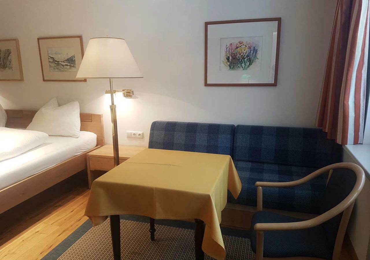 Comfort Rooms Bruckner Bad Gastein Ruang foto